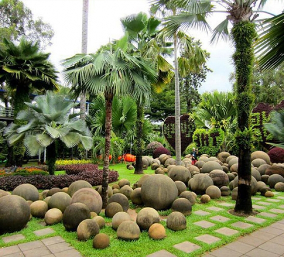 Đá cuội trang trí sân vườn